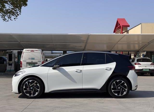 
								Volkswagen ID.3, 2024 full									
