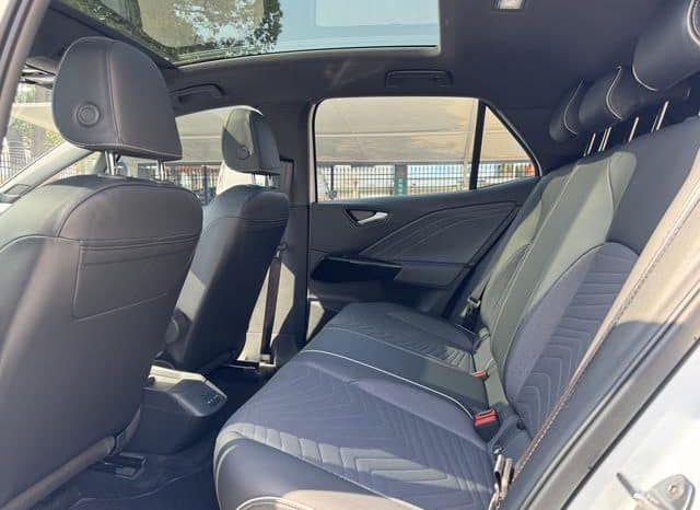 
								Volkswagen ID.3, 2024 full									