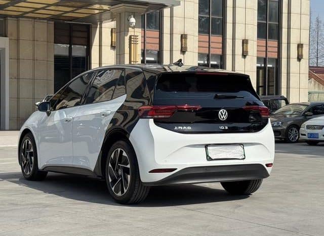 
								Volkswagen ID.3, 2024 full									