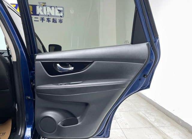 
								Nissan X-Trail (III), 2021 full									