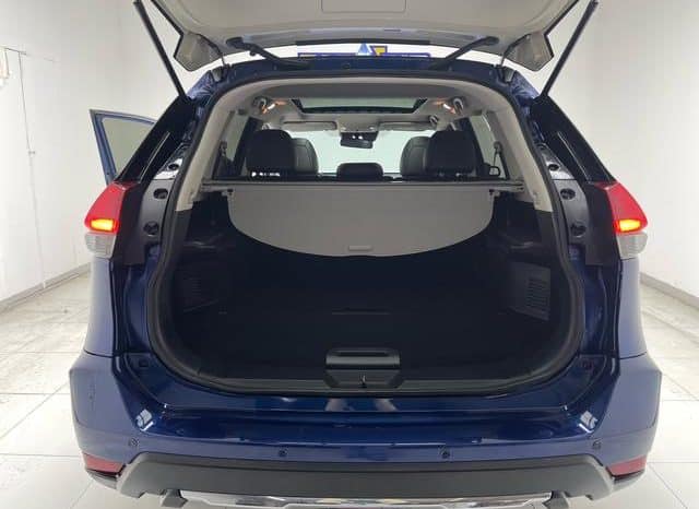 
								Nissan X-Trail (III), 2021 full									