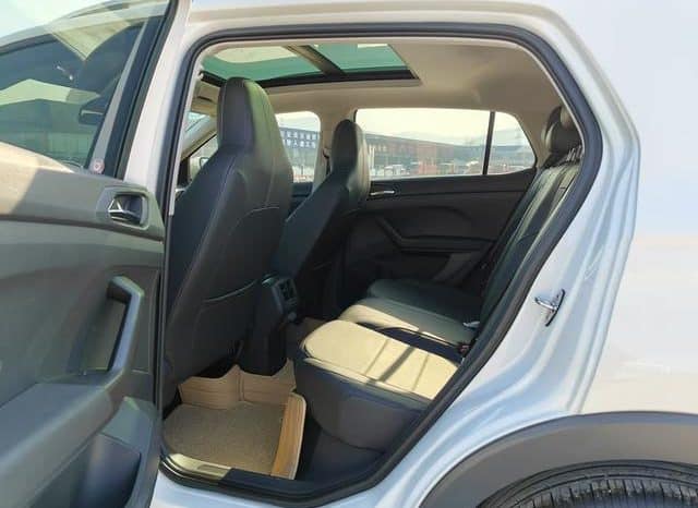 
								Volkswagen T-Cross, 2020 full									