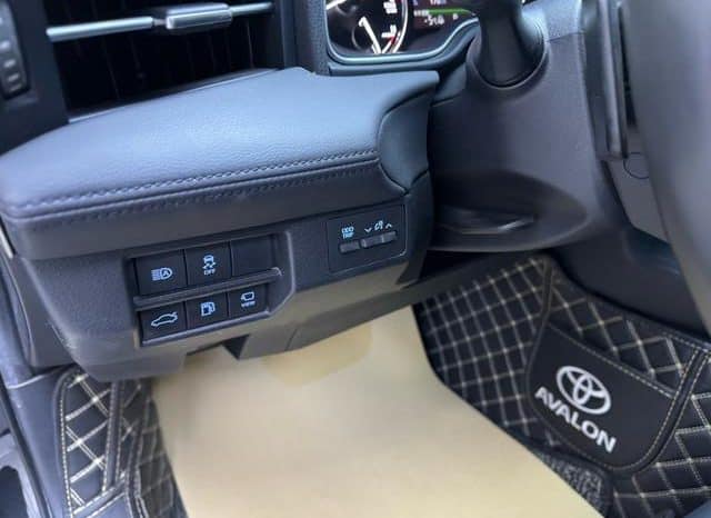 
								Toyota Avalon, 2020 full									
