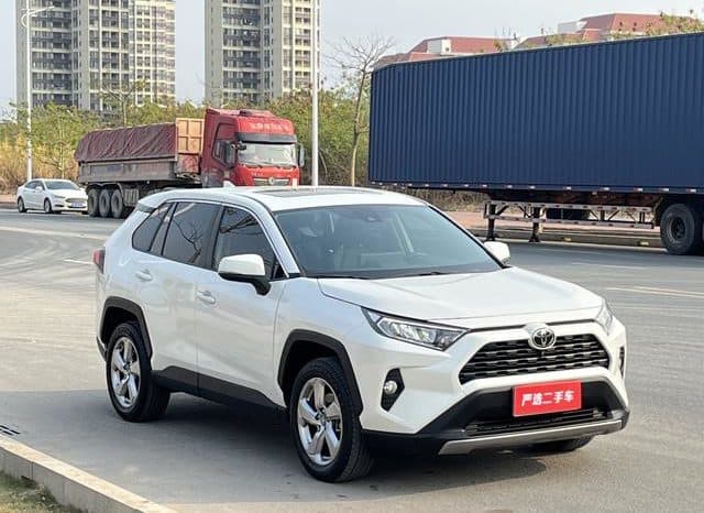 
								Toyota RAV4 (IV), 2021 full									