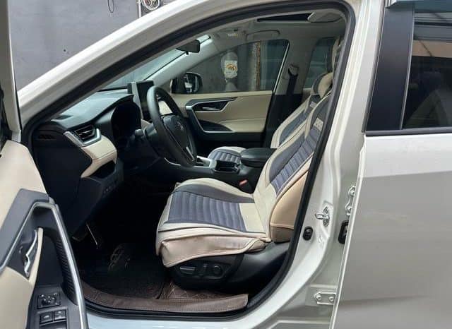 
								Toyota RAV4 (IV), 2020 full									