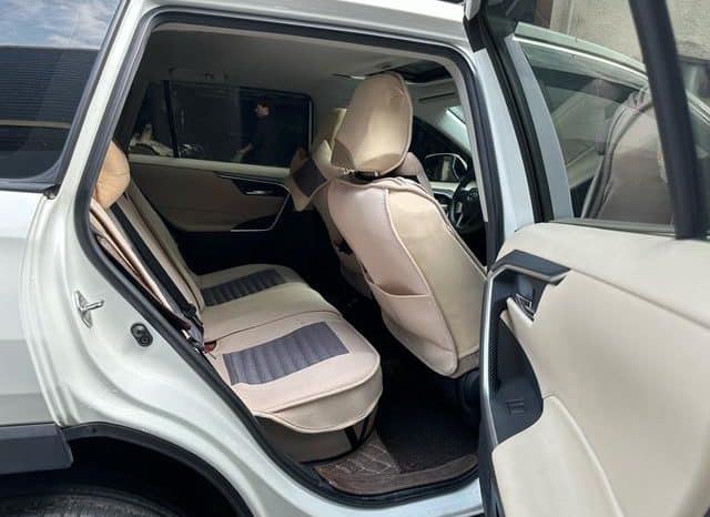 
								Toyota RAV4 (IV), 2020 full									