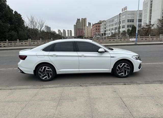 
								Volkswagen Jetta, 2022 full									
