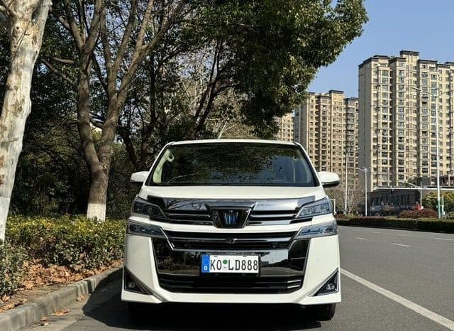 
								Toyota Vellfire, 2022 full									