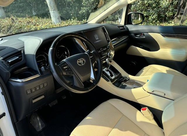 
								Toyota Vellfire, 2022 full									
