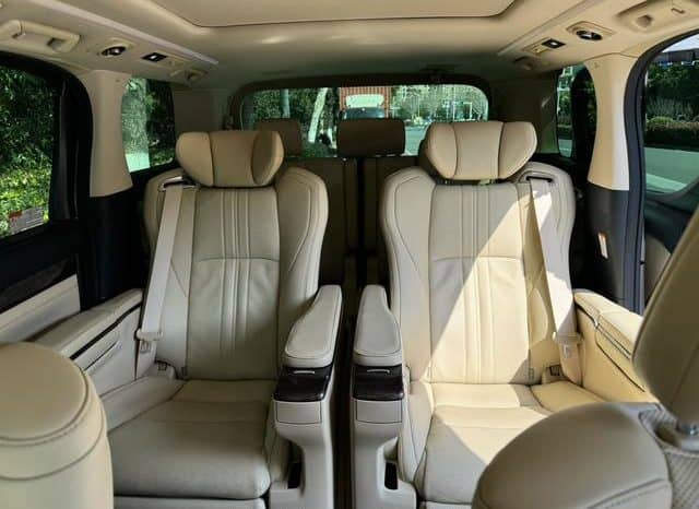 
								Toyota Vellfire, 2022 full									