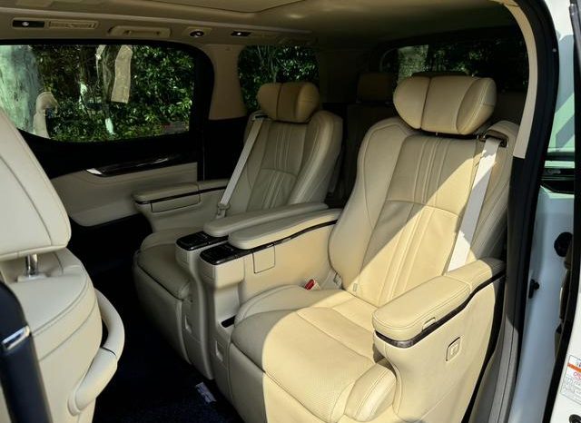 
								Toyota Vellfire, 2022 full									