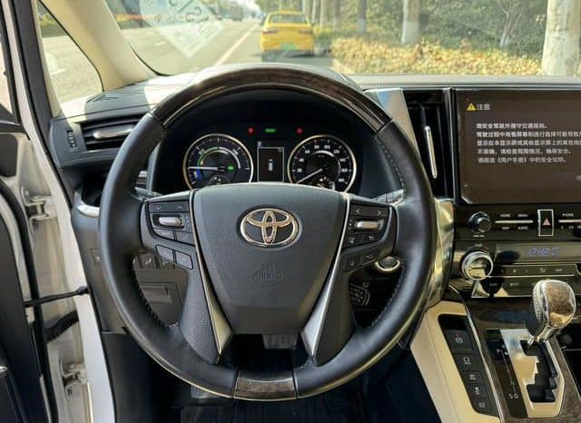 
								Toyota Vellfire, 2022 full									