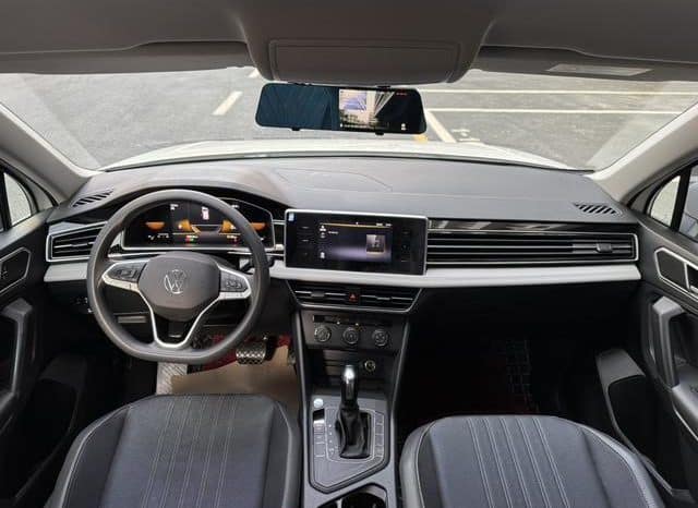 
								Volkswagen Tiguan L, 2022 full									
