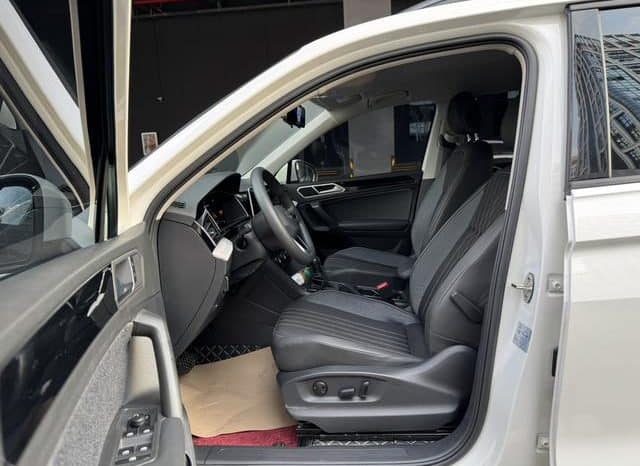 
								Volkswagen Tiguan L, 2022 full									