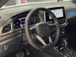 
										Volkswagen T-Roc, 2024 full									