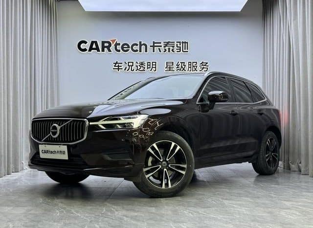 67b88181f0fc9 Volvo XC60, 2020