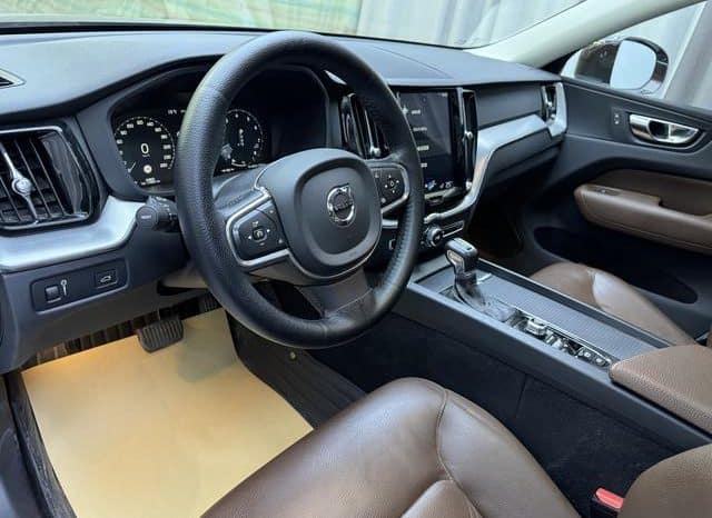 
								Volvo XC60, 2020 full									