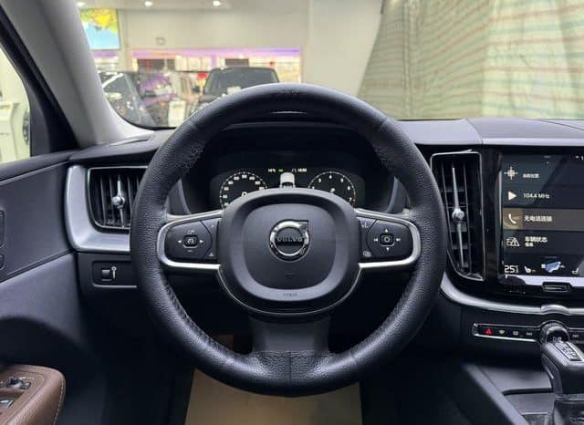 
								Volvo XC60, 2020 full									