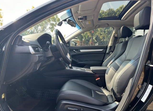 
								Honda Accord, 2020 full									