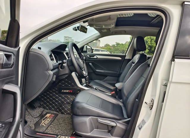 
								Volkswagen T-Roc, 2020 full									