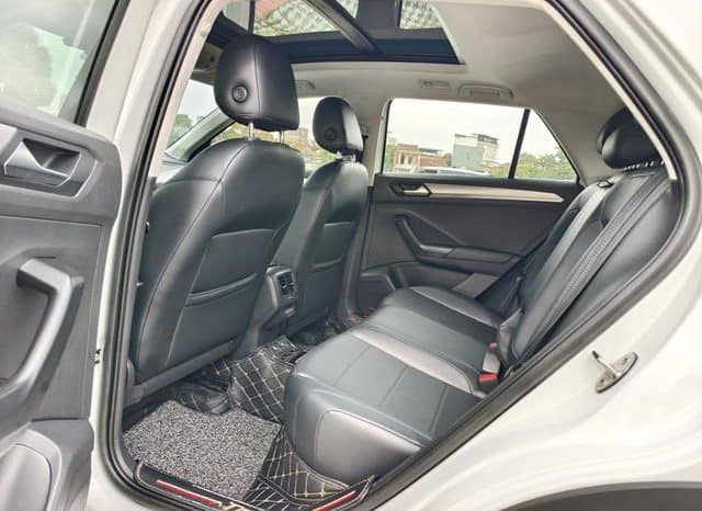 
								Volkswagen T-Roc, 2020 full									