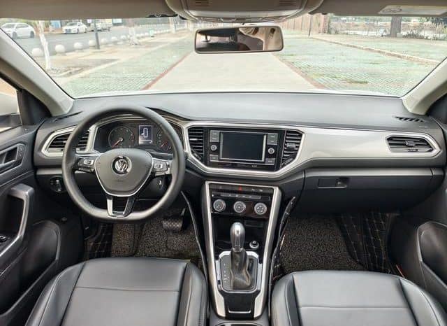 
								Volkswagen T-Roc, 2020 full									