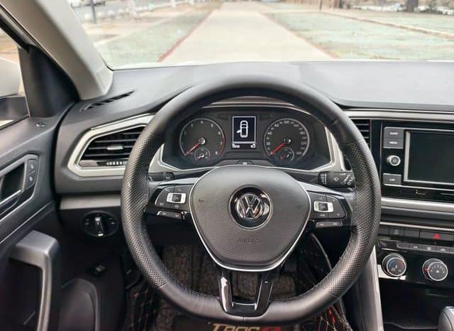 
								Volkswagen T-Roc, 2020 full									