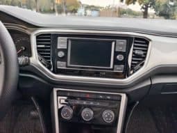 
										Volkswagen T-Roc, 2020 full									