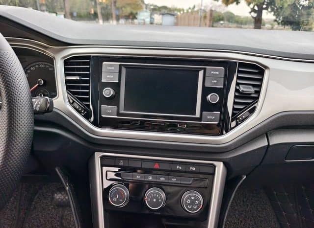 
								Volkswagen T-Roc, 2020 full									