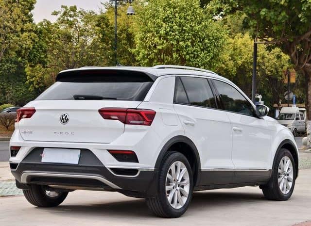 
								Volkswagen T-Roc, 2020 full									