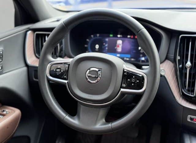 
								Volvo XC60, 2022 full									