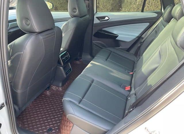 
								Volkswagen ID.4 X, 2024 full									