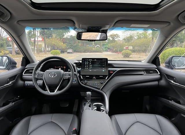 
								Toyota Camry, 2021 full									