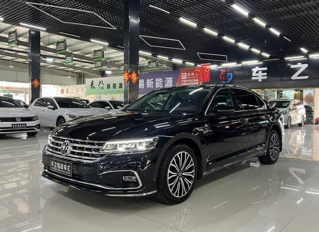67bc5f7685060 Volkswagen Phideon, 2021