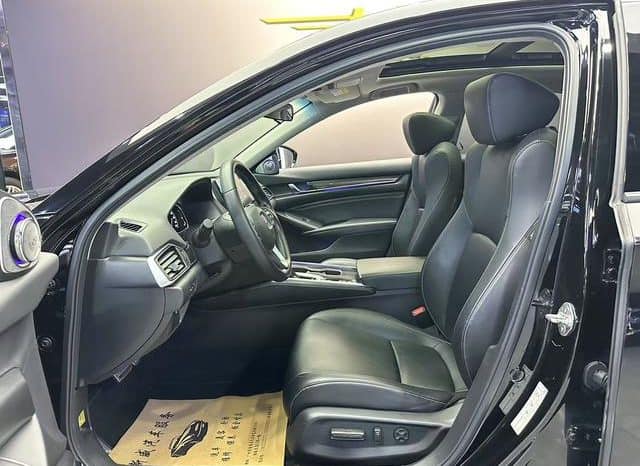 
								Honda Accord, 2022 full									