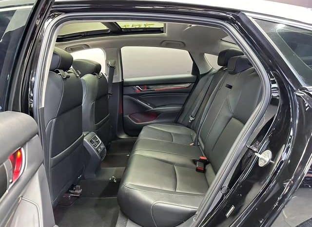 
								Honda Accord, 2022 full									