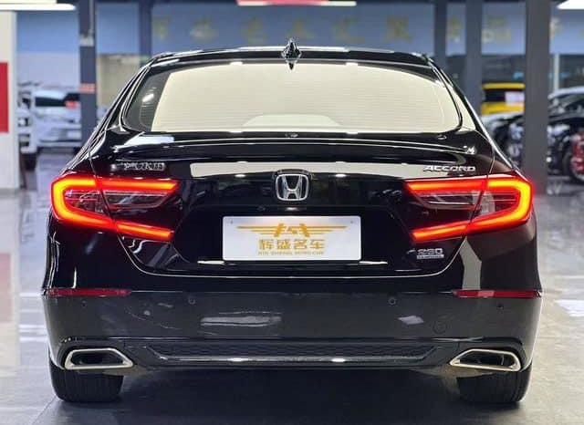 
								Honda Accord, 2022 full									