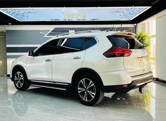 
								Nissan X-Trail (III), 2021 full									