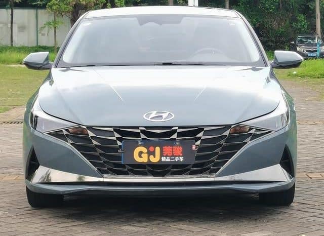 
								Hyundai Elantra (VII), 2021 full									