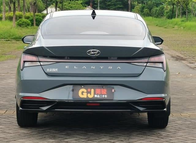
								Hyundai Elantra (VII), 2021 full									