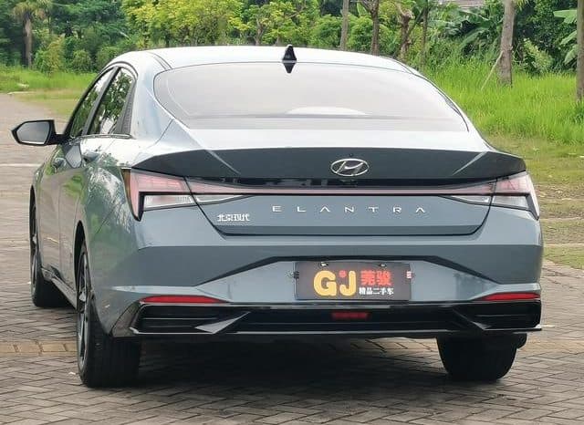 
								Hyundai Elantra (VII), 2021 full									