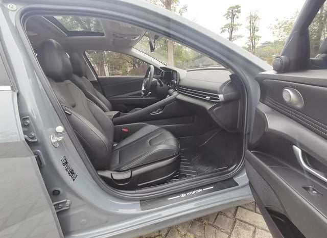 
								Hyundai Elantra (VII), 2021 full									