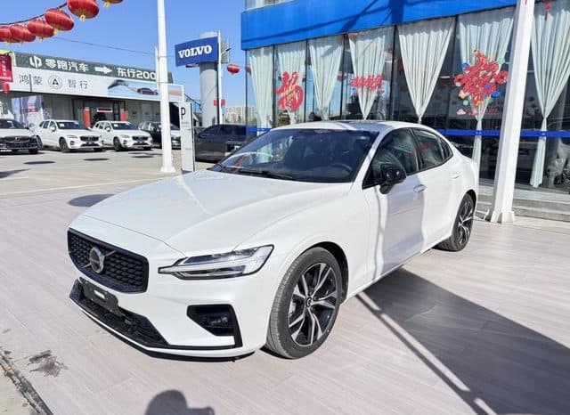 67c0227c07eba Volvo S60, 2023