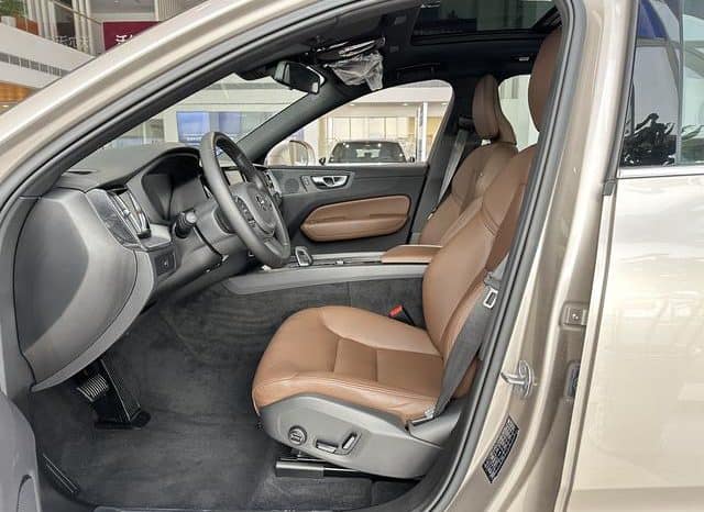
								Volvo XC60, 2024 full									