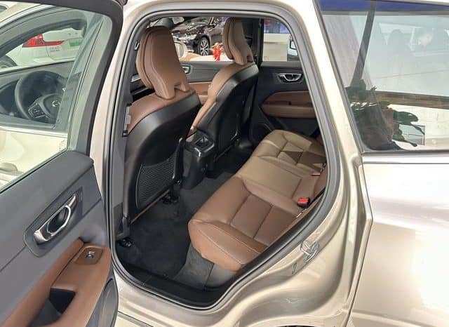 
								Volvo XC60, 2024 full									