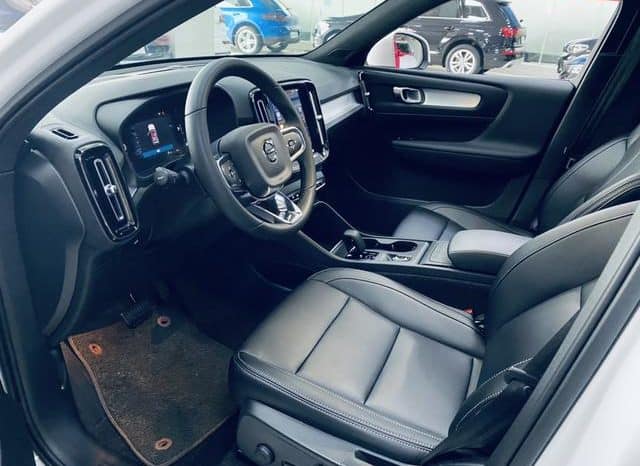 
								Volvo XC40, 2023 full									