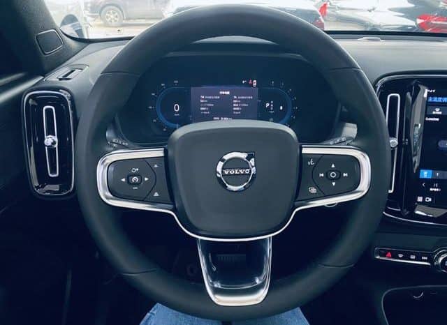 
								Volvo XC40, 2023 full									