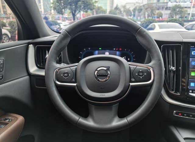 
								Volvo XC60, 2023 full									