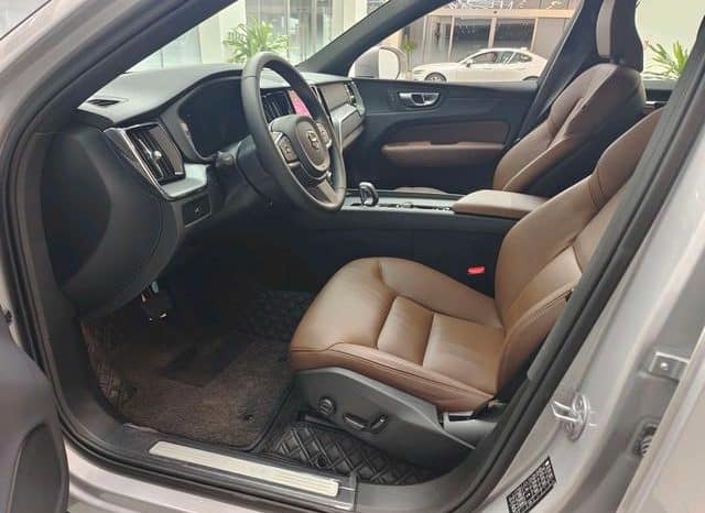 
								Volvo XC60, 2024 full									