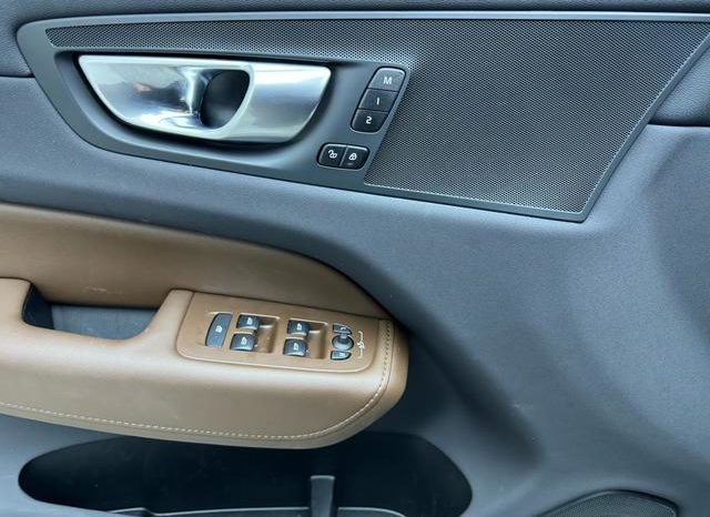 
								Volvo XC60, 2023 full									